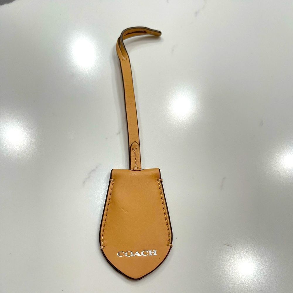 COACH TAN LEATHER HANG TAG CHARM KEY RING